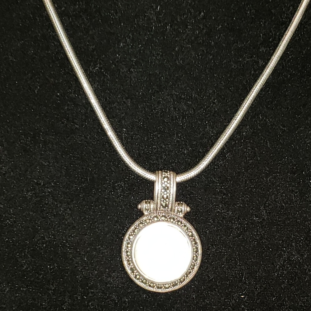 ❗SALE❗Reversible Marquisite Pendant Necklace - Picture 2 of 8